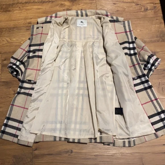 Vintage Burberry Coat - Picture 5 of 9